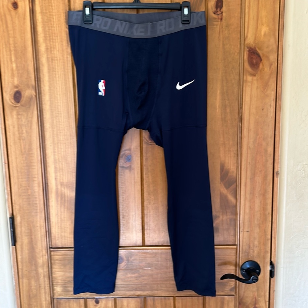 New - never been worn- Nike Pro 3/4 compression pants
